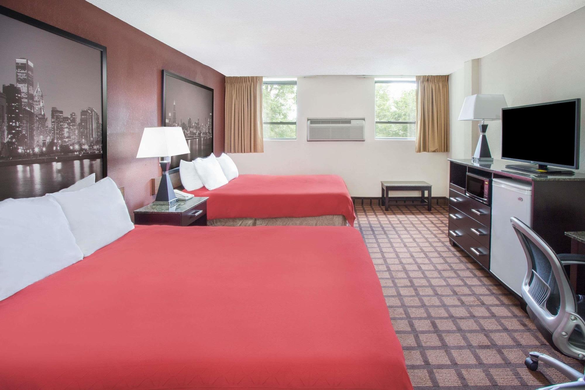 Super 8 By Wyndham Chicago Il Hotel Bagian luar foto